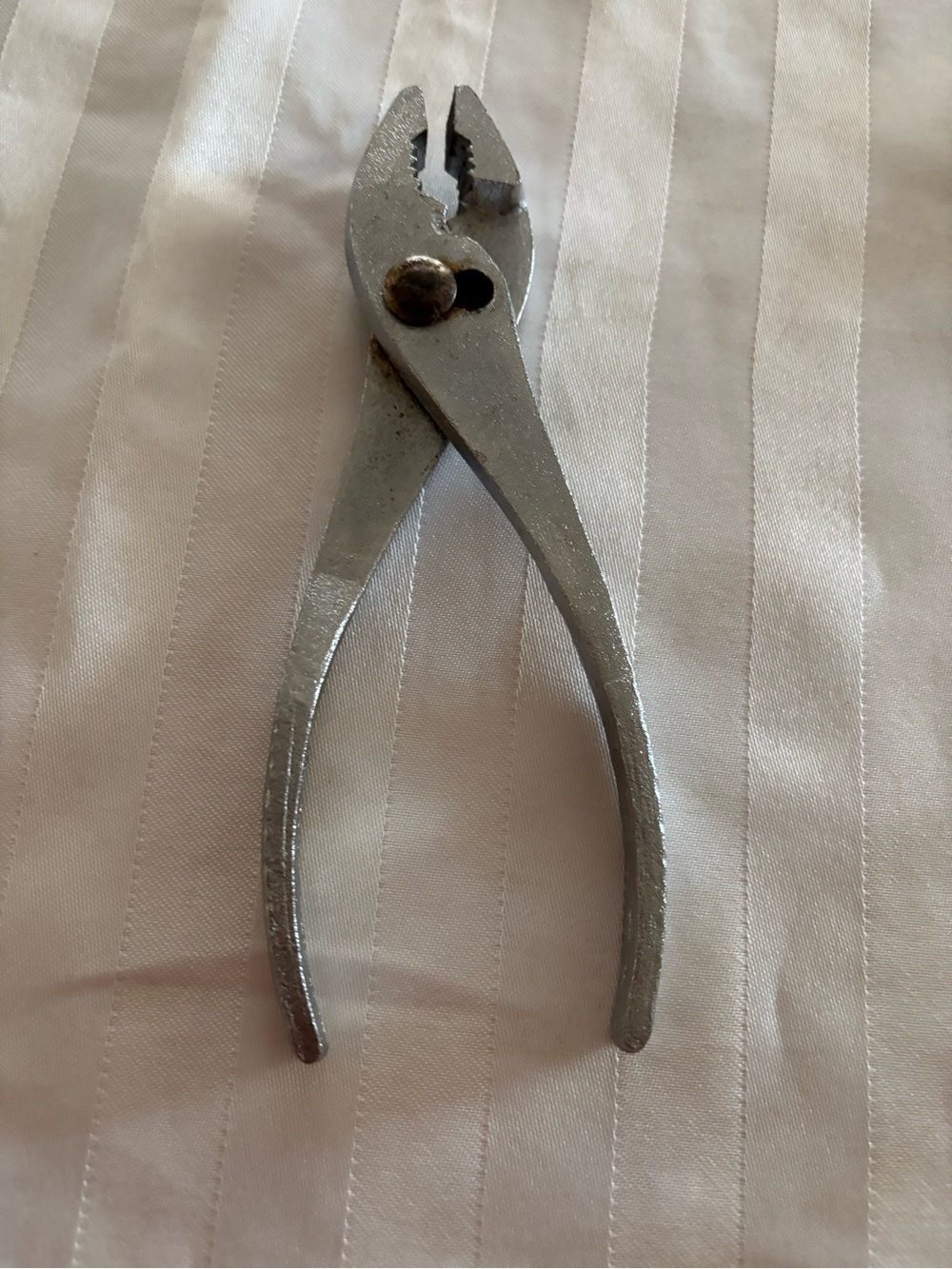 Silver 6 1/4-in. Slip Joint Pliers (Good Condition)